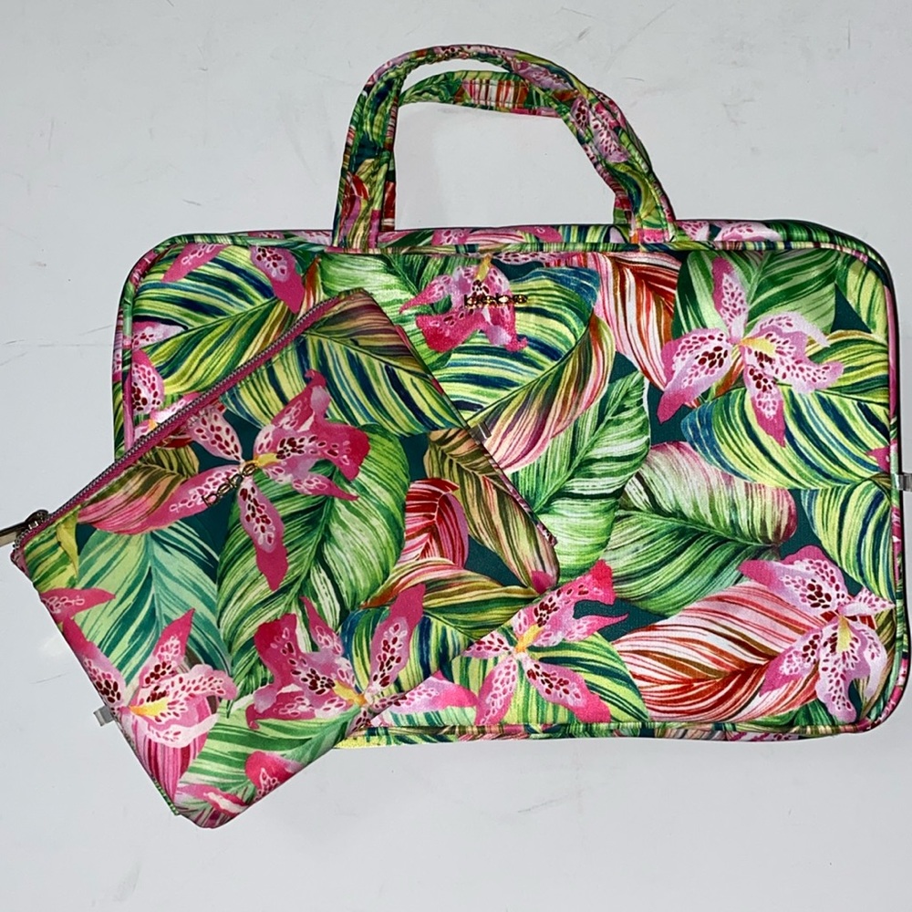 bebe Weekender Makeup/Hanging Travel Bag Floral 2 Pc Set